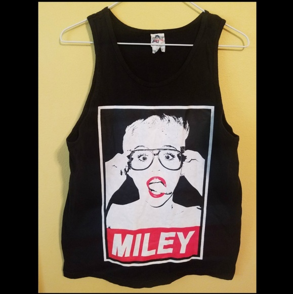 Miley Cyrus Tank Top - Picture 1 of 2